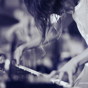 美女心研大尺度写真图片
